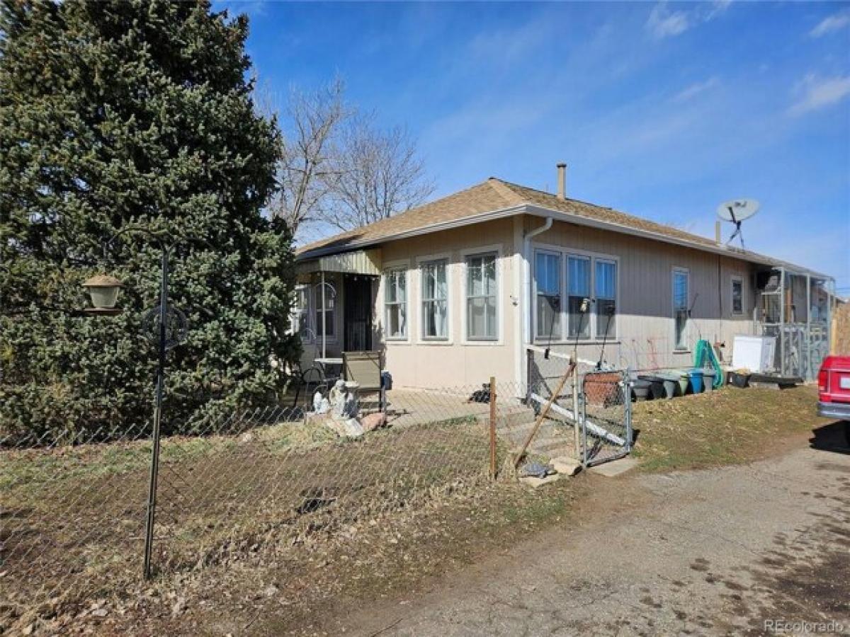 Picture of Home For Sale in Golden, Colorado, United States