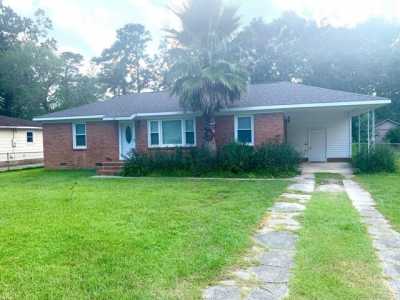 Home For Sale in Goose Creek, South Carolina