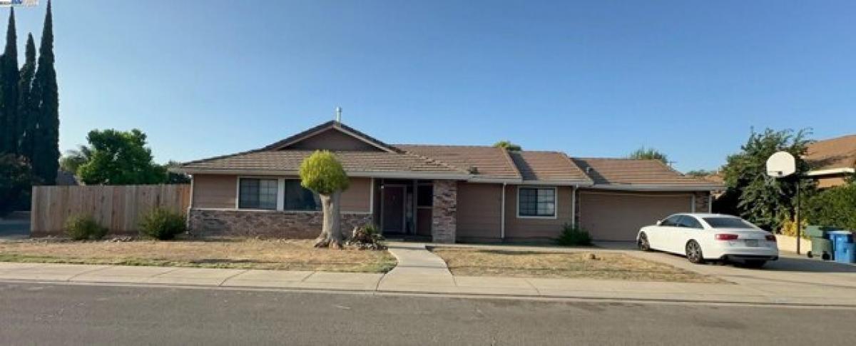 Picture of Home For Sale in Ceres, California, United States