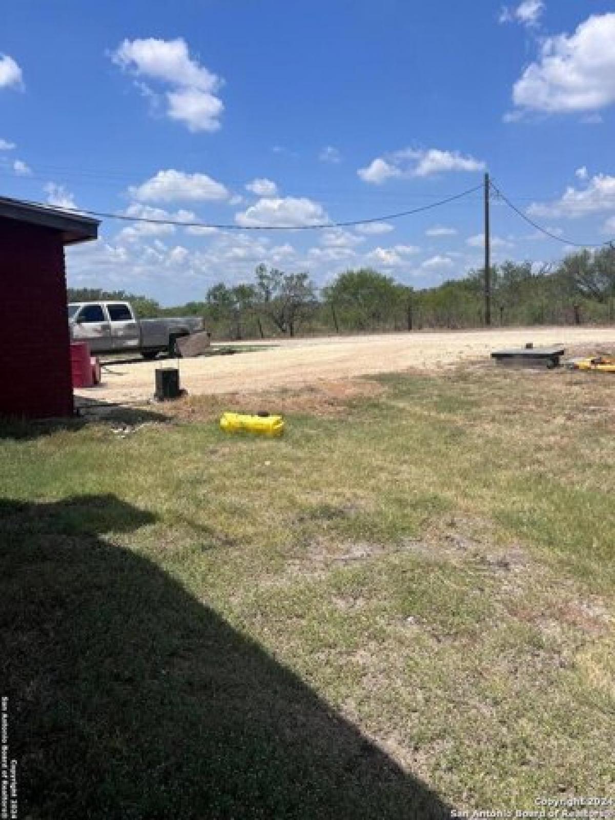 Picture of Home For Sale in Kingsbury, Texas, United States