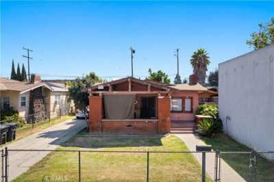 Home For Sale in Huntington Park, California