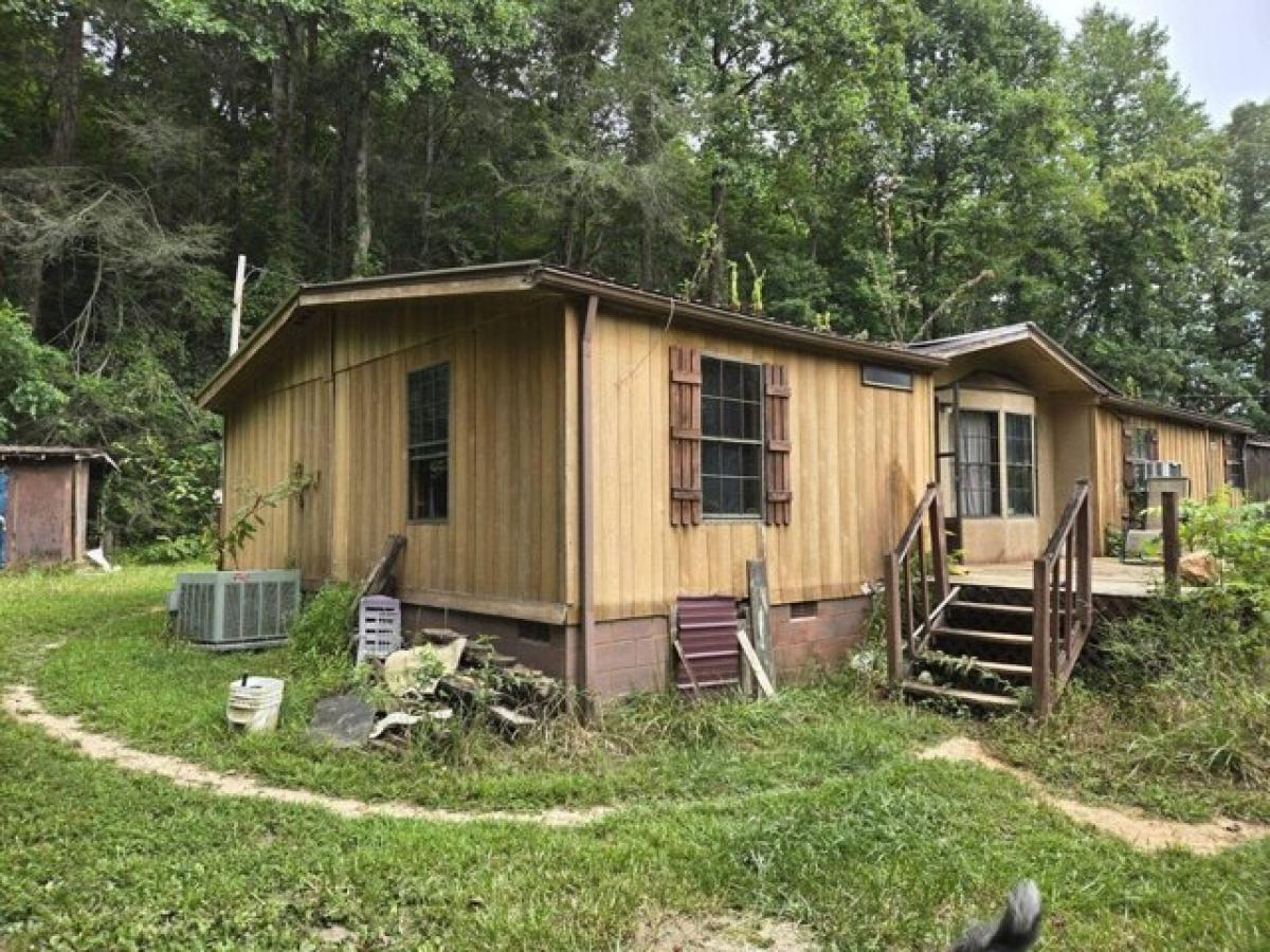 Picture of Home For Sale in Hayesville, North Carolina, United States