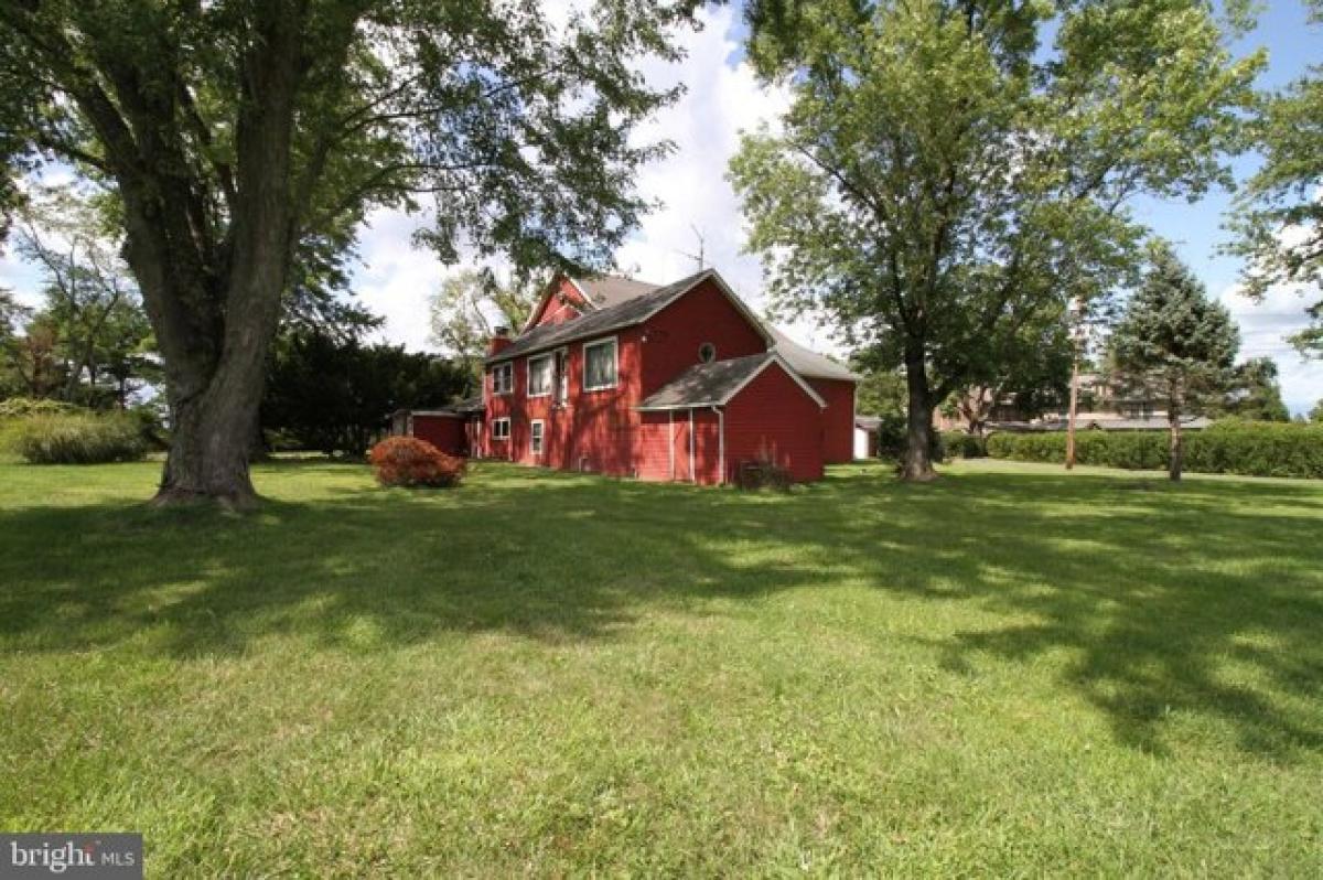 Picture of Home For Sale in Pipersville, Pennsylvania, United States