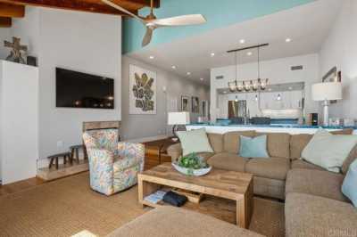 Home For Sale in Solana Beach, California