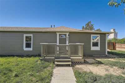 Home For Sale in Bennett, Colorado