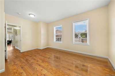 Home For Sale in Springfield Gardens, New York