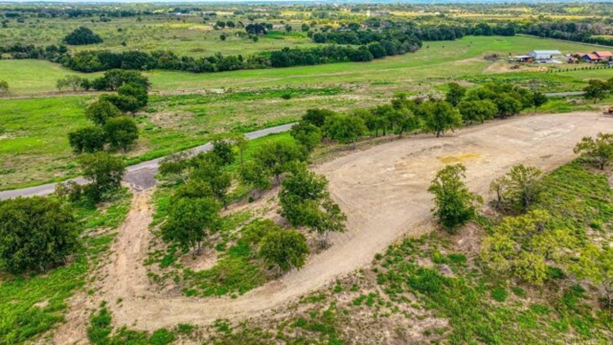 Picture of Residential Land For Sale in Weatherford, Texas, United States