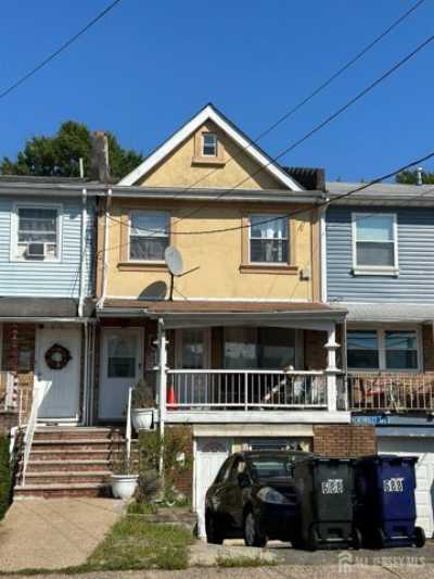 Home For Sale in Perth Amboy, New Jersey