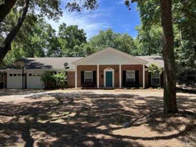 Home For Rent in Gulf Breeze, Florida