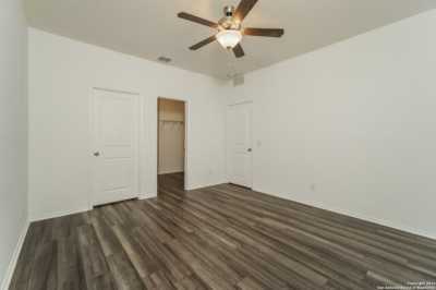 Home For Rent in Saint Hedwig, Texas