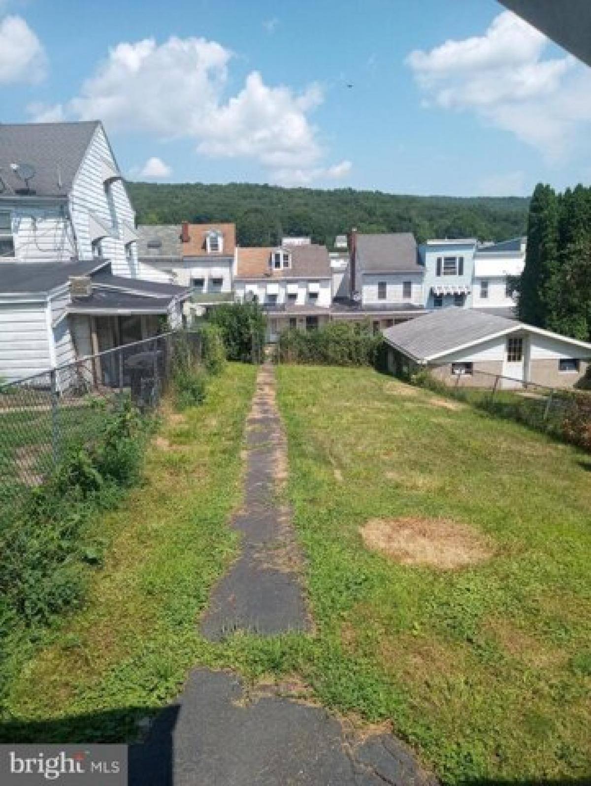 Picture of Home For Sale in Ashland, Pennsylvania, United States