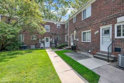 Home For Sale in Saint Clair Shores, Michigan