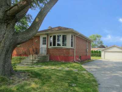 Home For Sale in Oak Lawn, Illinois