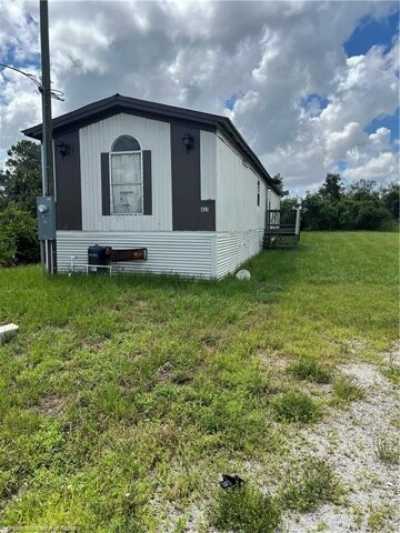 Home For Sale in Lake Placid, Florida