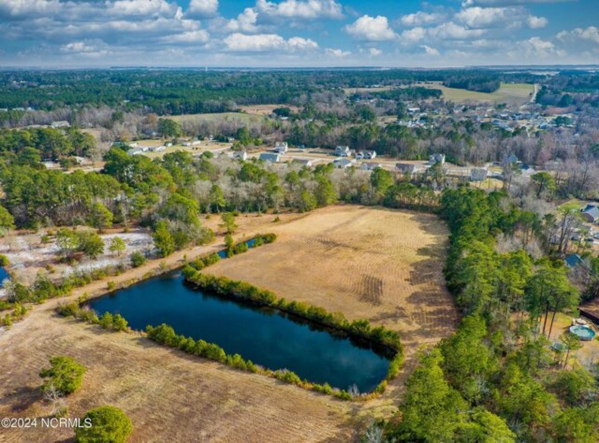 Picture of Residential Land For Sale in Hubert, North Carolina, United States