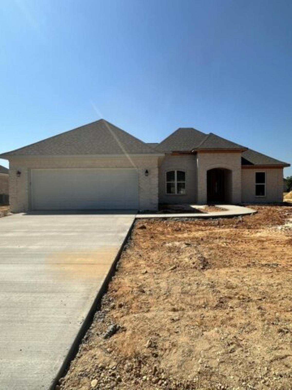 Picture of Home For Sale in Guntown, Mississippi, United States