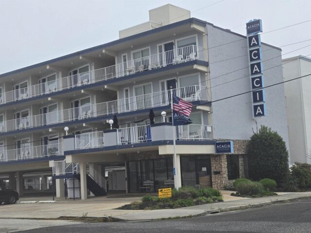 Picture of Home For Sale in Wildwood Crest, New Jersey, United States