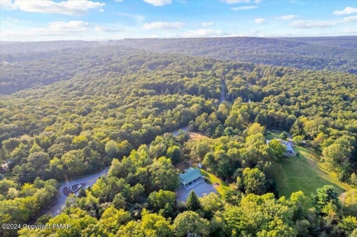 Picture of Home For Sale in Mount Pocono, Pennsylvania, United States