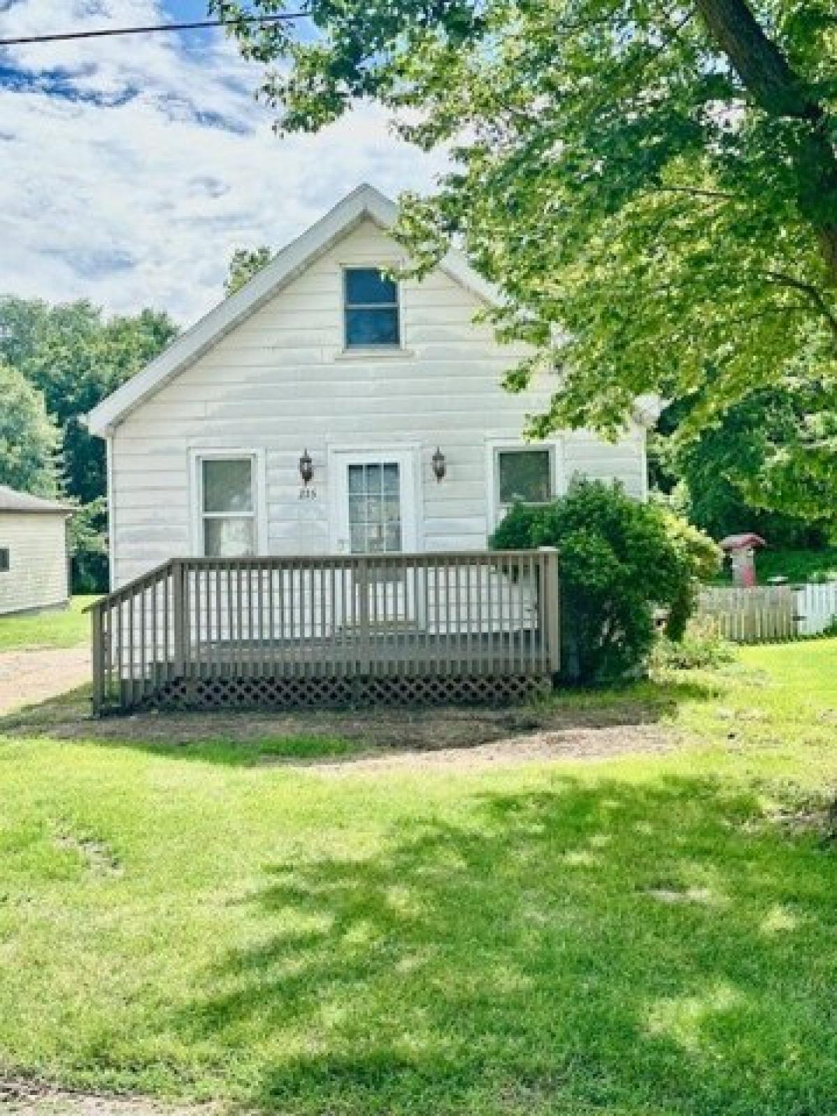 Picture of Home For Sale in Dixon, Illinois, United States