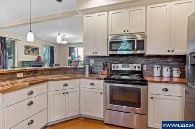 Home For Sale in Corvallis, Oregon