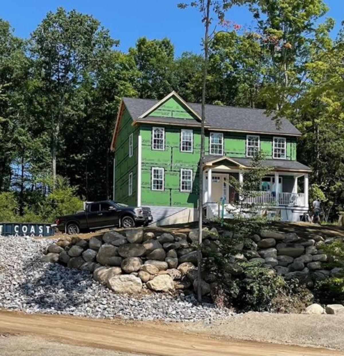 Picture of Home For Sale in Barrington, New Hampshire, United States