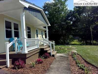 Home For Sale in Banner Elk, North Carolina