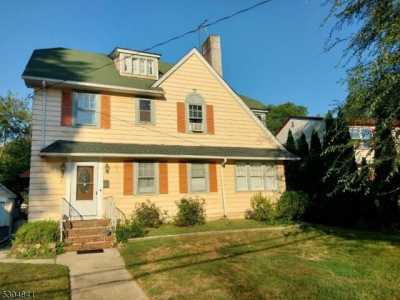 Home For Sale in North Plainfield, New Jersey