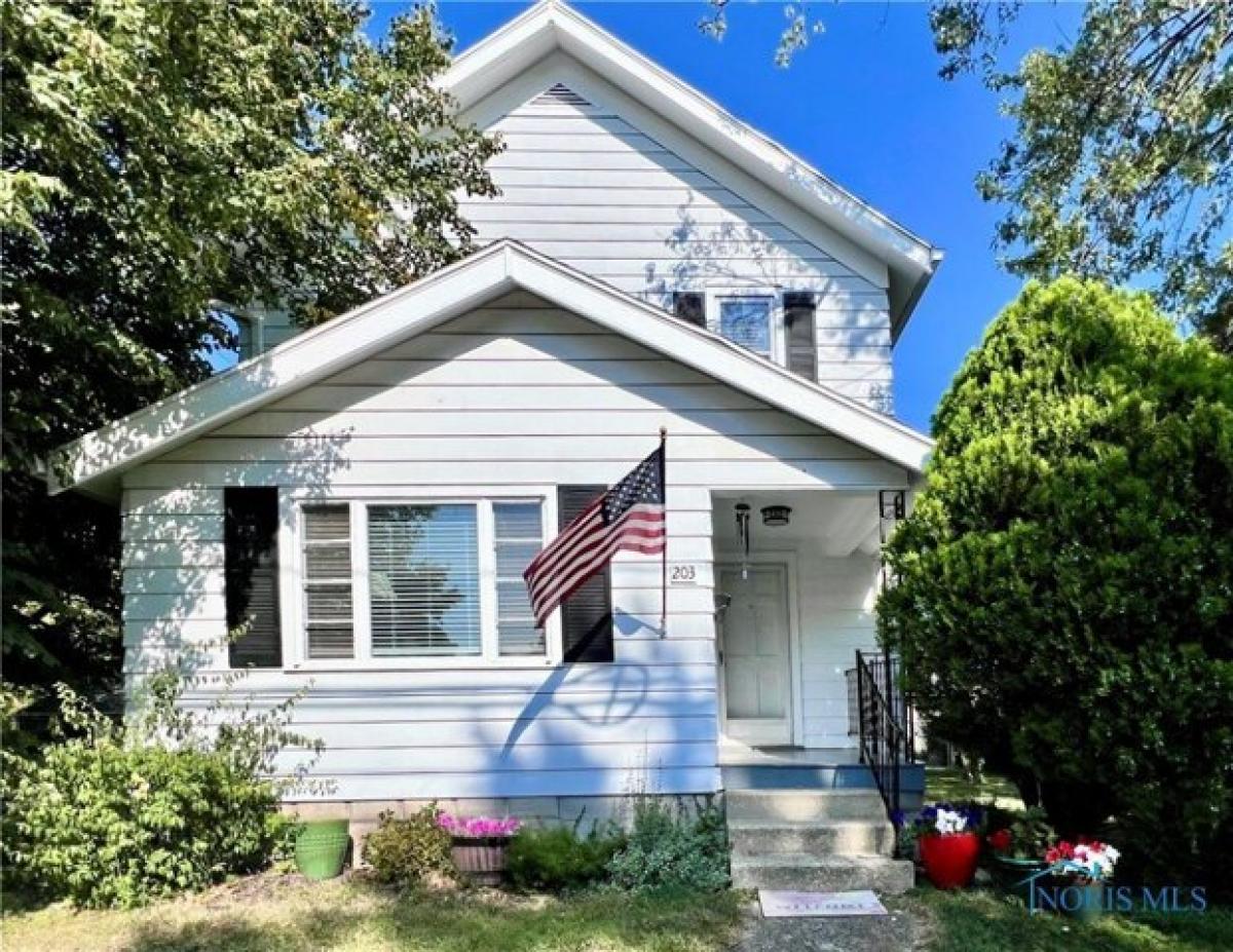 Picture of Home For Sale in Bowling Green, Ohio, United States