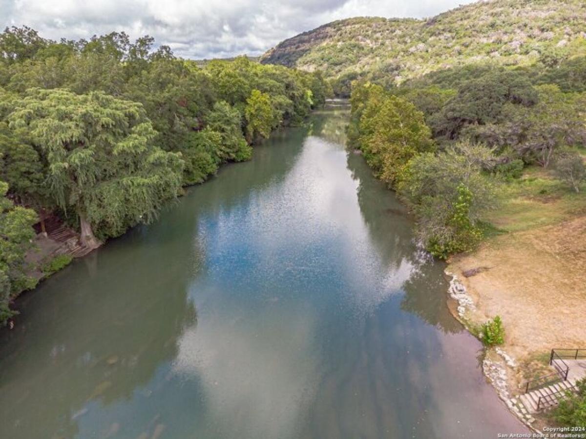 Picture of Residential Land For Sale in New Braunfels, Texas, United States