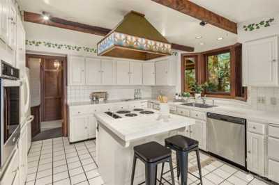 Home For Sale in Bainbridge Island, Washington