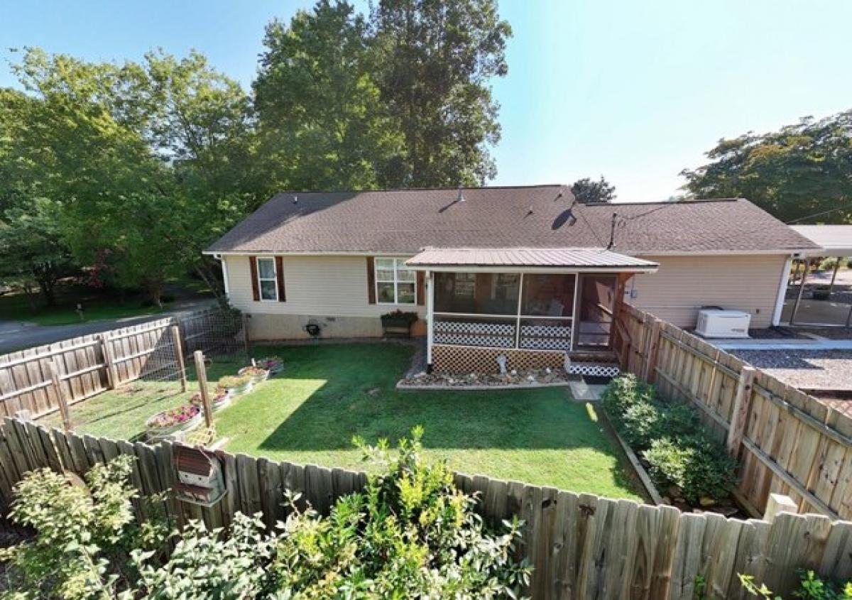 Picture of Home For Sale in Hiawassee, Georgia, United States