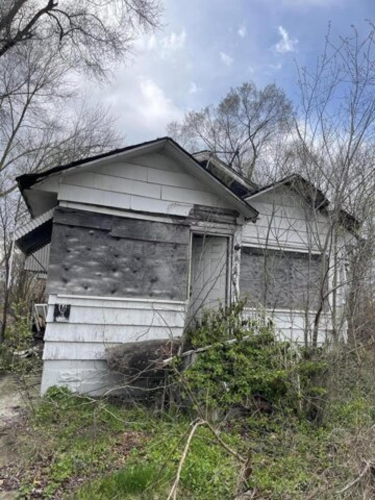 Picture of Home For Sale in Gary, Indiana, United States