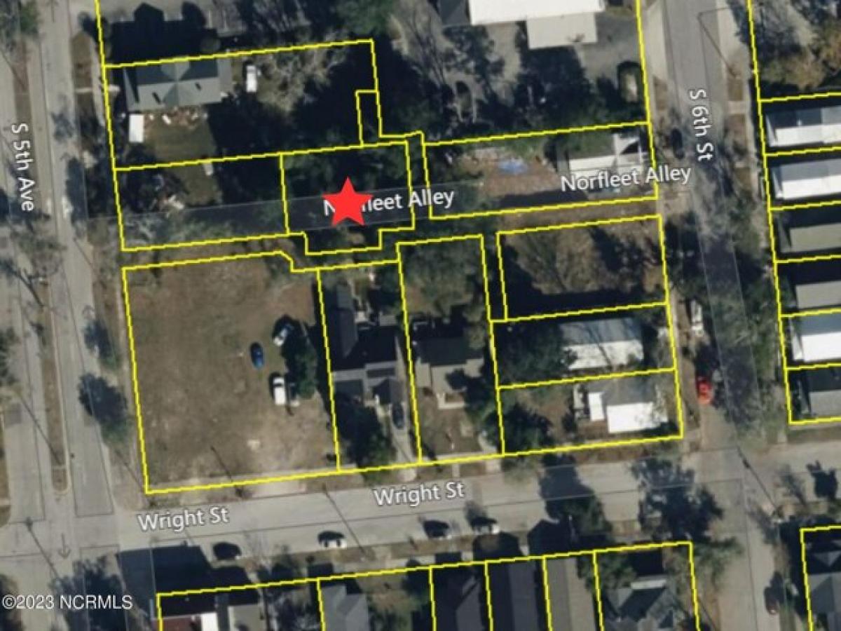 Picture of Residential Land For Sale in Wilmington, North Carolina, United States