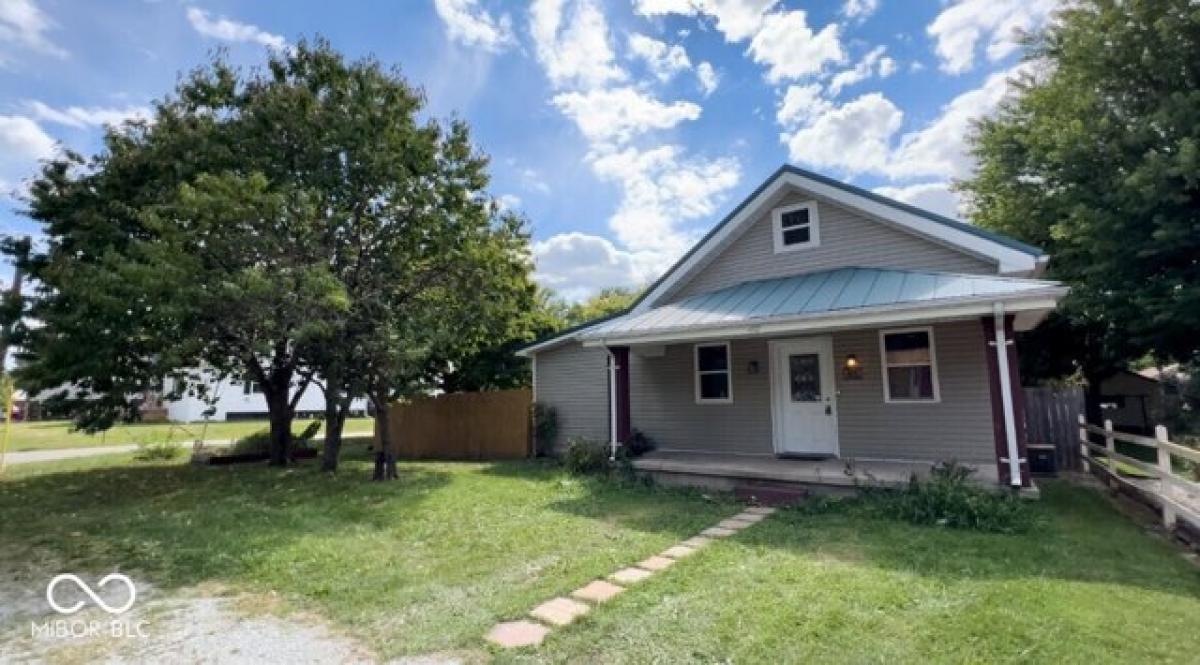 Picture of Home For Sale in Ingalls, Indiana, United States