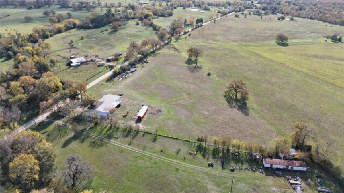 Picture of Home For Sale in North Zulch, Texas, United States