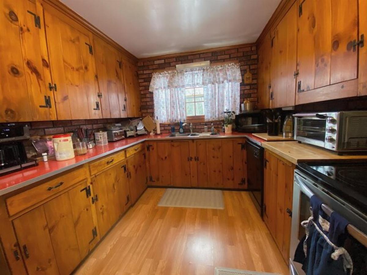 Picture of Home For Sale in Rutland, Vermont, United States