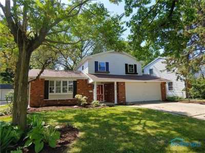 Home For Sale in Maumee, Ohio