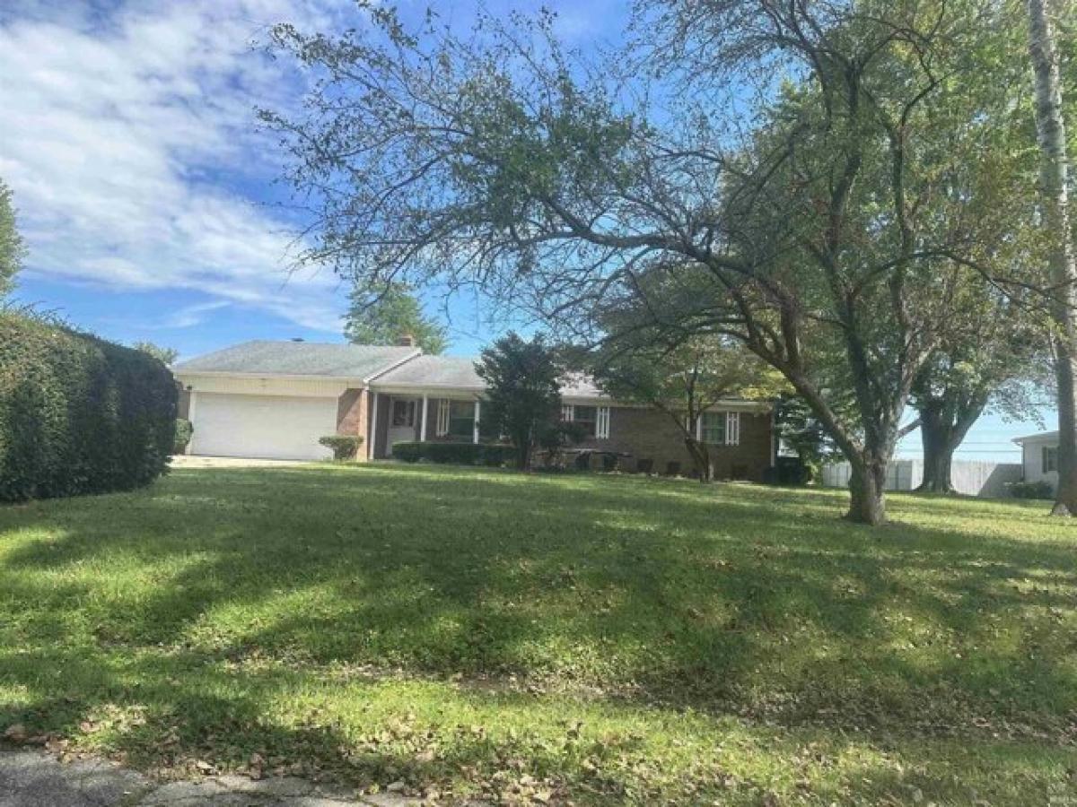 Picture of Home For Sale in Elwood, Indiana, United States