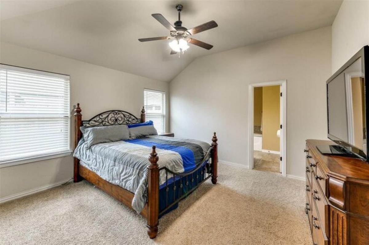 Picture of Home For Sale in Waxahachie, Texas, United States