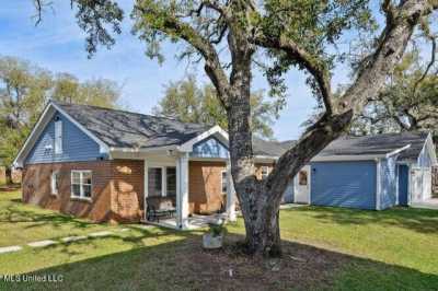 Home For Sale in Bay Saint Louis, Mississippi