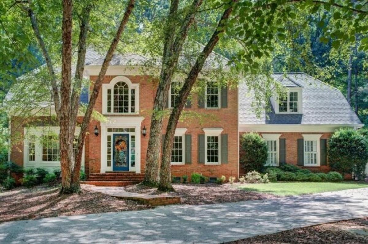 Picture of Home For Sale in Roswell, Georgia, United States