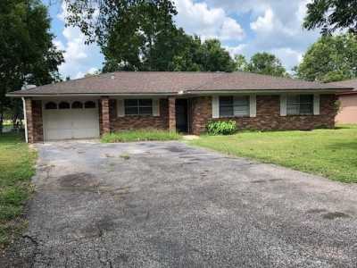 Home For Sale in Bay City, Texas