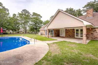 Home For Sale in Ocean Springs, Mississippi