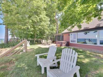 Home For Sale in Manistee, Michigan