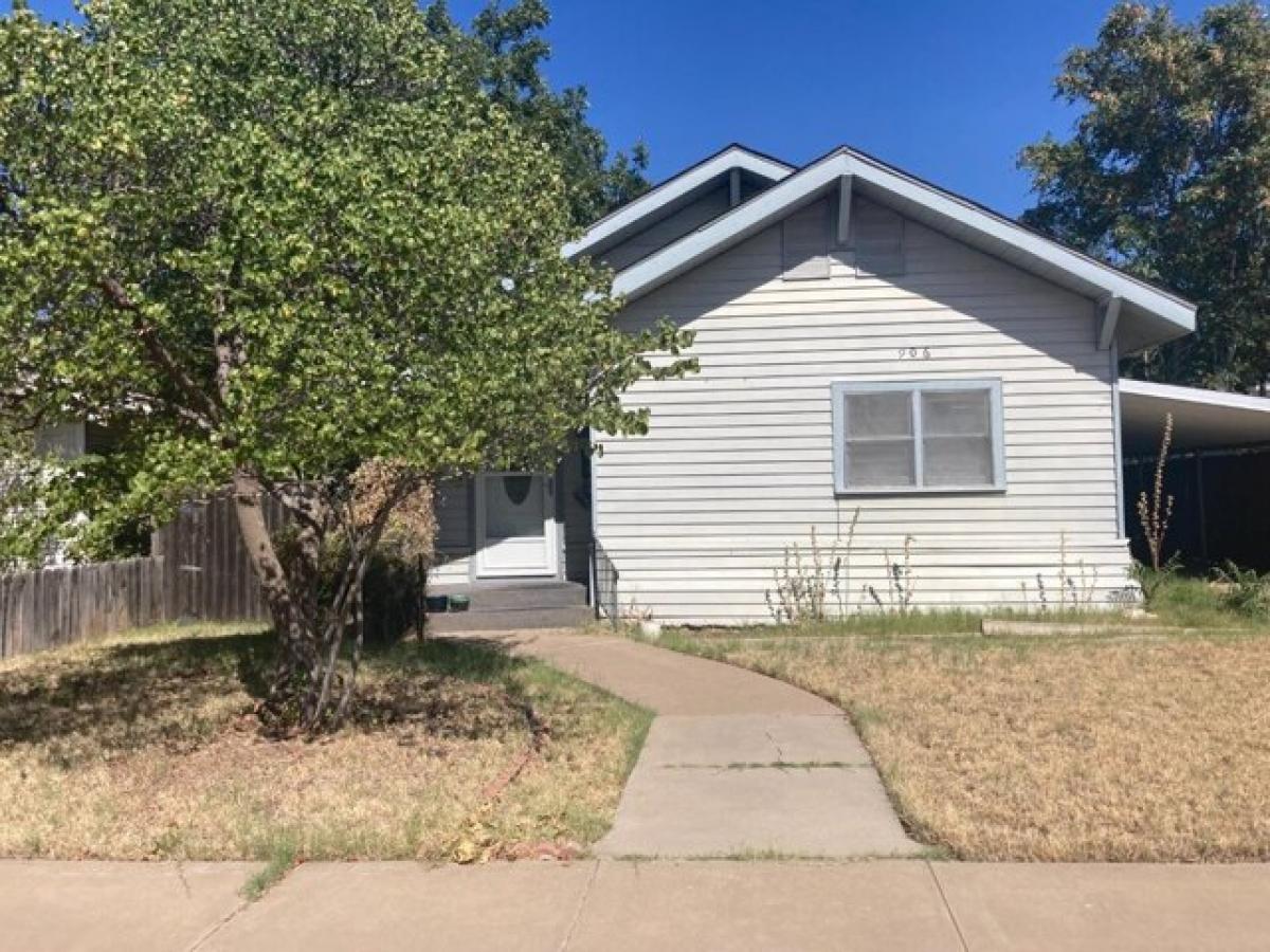 Picture of Home For Sale in Plainview, Texas, United States