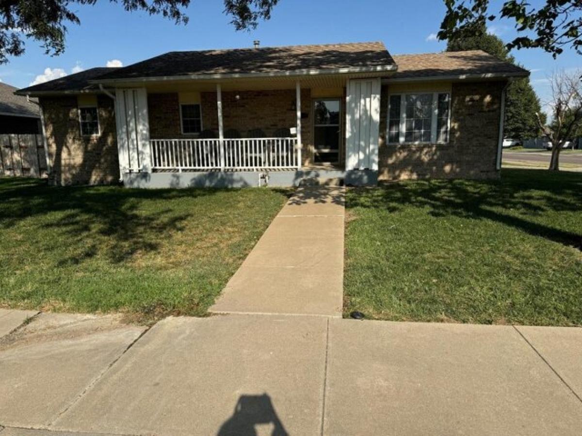 Picture of Home For Sale in Garden City, Kansas, United States