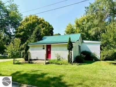 Home For Sale in Saint Louis, Michigan