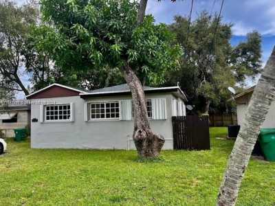 Home For Rent in Dania Beach, Florida