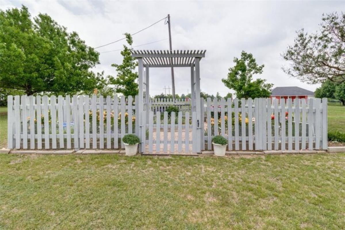 Picture of Home For Sale in Denison, Texas, United States