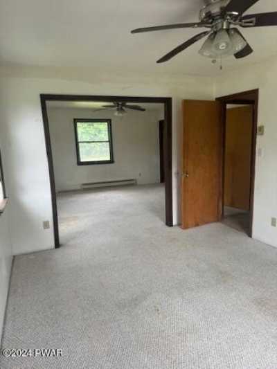 Home For Sale in Waymart, Pennsylvania